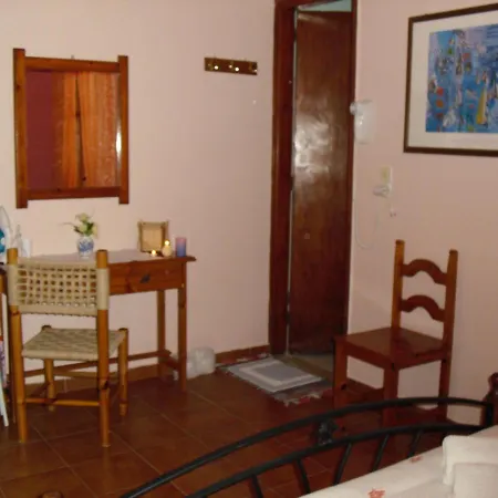 Kefallonia Bay * Spartia (Kefalonia)